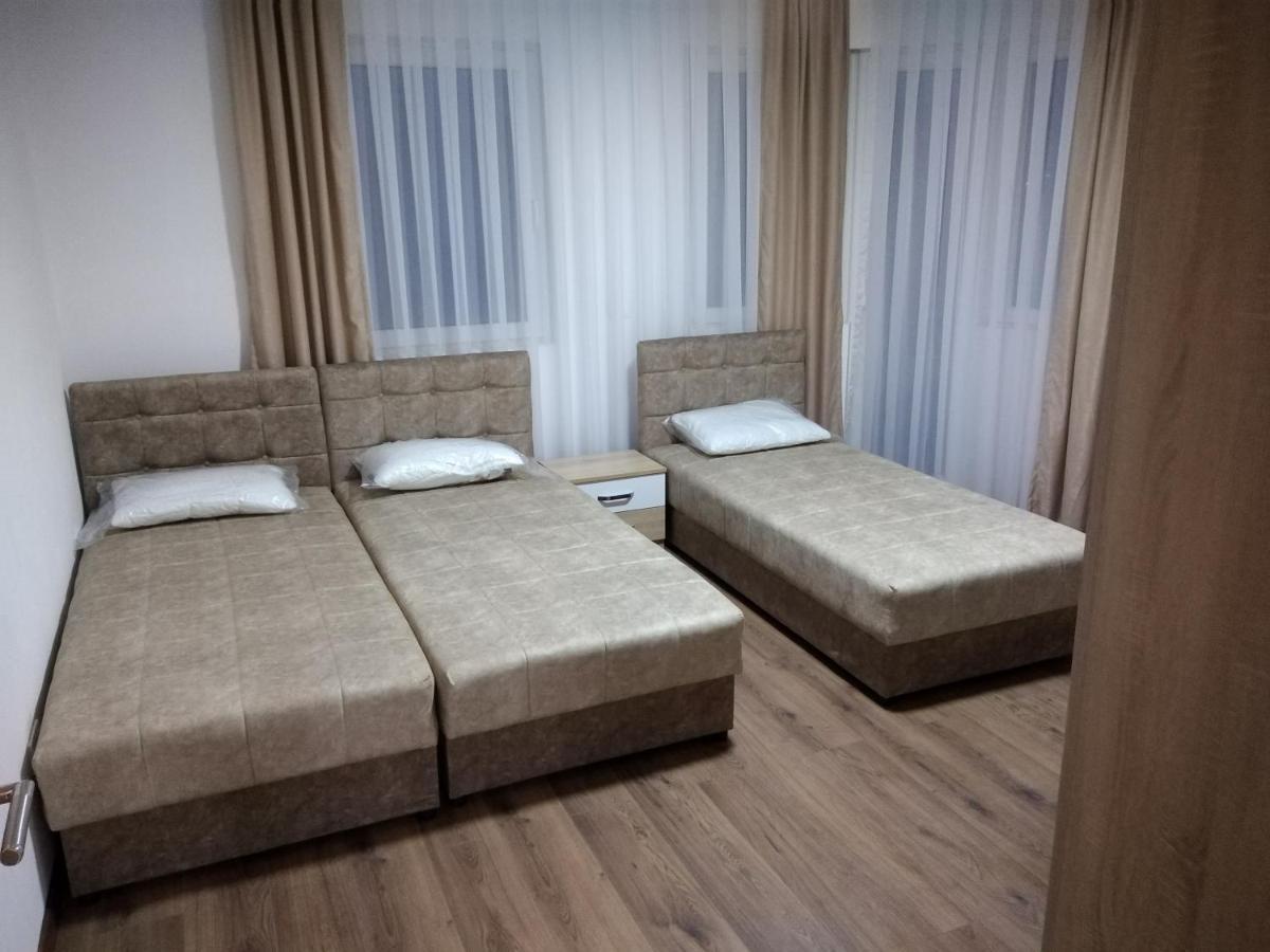 シェニツァ Vila Centar Mb Bed & Breakfast エクステリア 写真